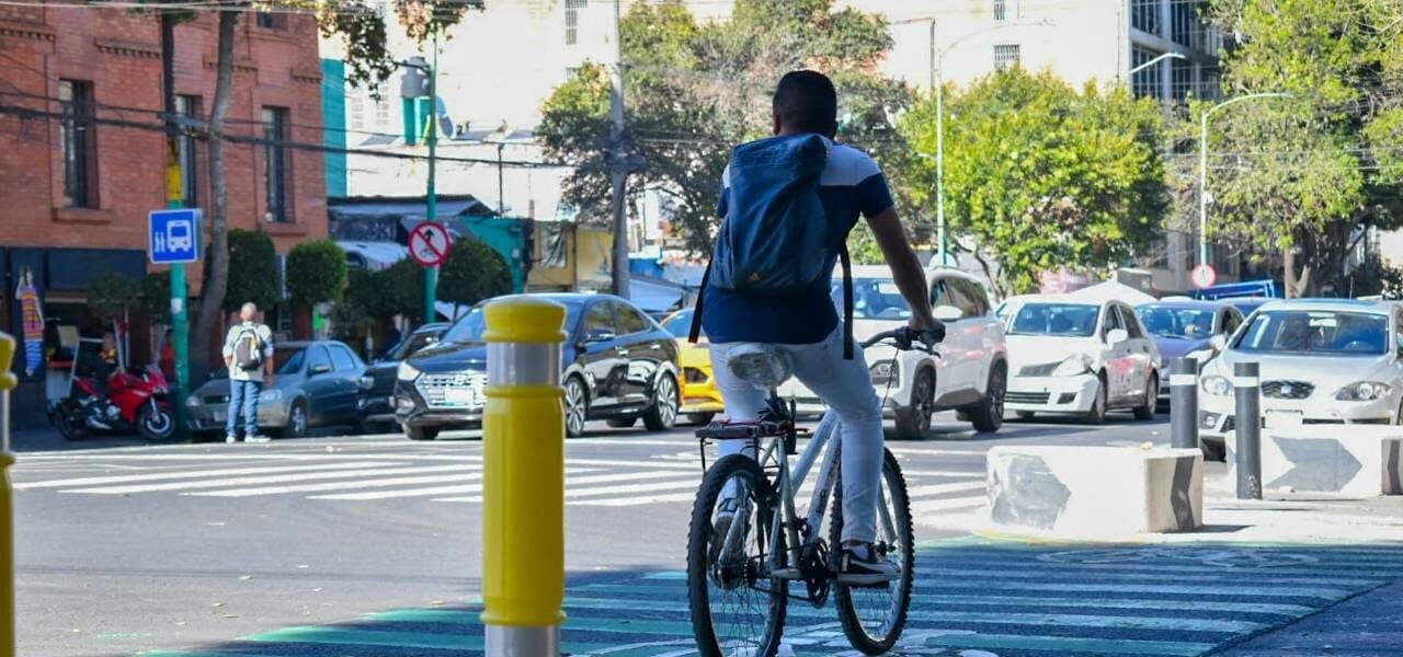 La nueva ciclovía de CDMX se ubica en la colonia Doctores de la alcaldía Cuauhtémoc. / Foto: Semovi
