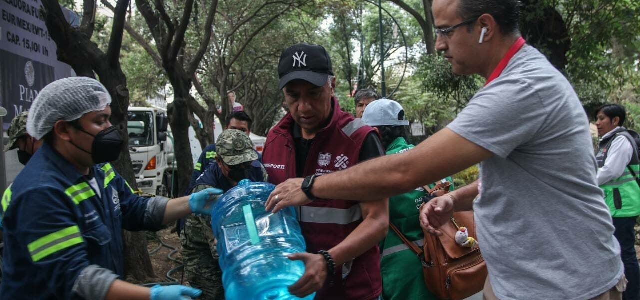 Juez obliga a gobierno de cdmx a suministrar aguan limpia en BJ