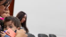 Estudiar y cuidar: los retos que enfrentan las estudiantes universitarias que maternan