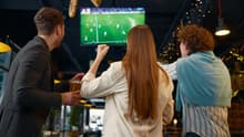 La botana, las chelas y el partido: ahora también pueden dejarte cashback