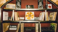 Ruido: Un oasis multigeneracional con vinilos