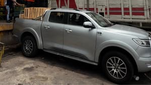 ¡Metimos 70 huacales a una camioneta! Así trabajan los comerciantes de la Central de Abasto