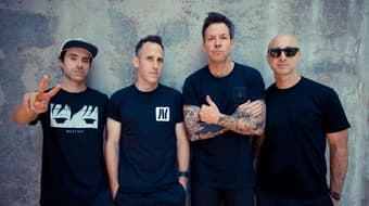 Simple Plan cumple 25 años y celebran con documental | Entrevista con Chuck Comeau