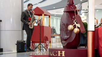 Llega a CDMX un espacio con cerezas, café y spots para fotos: ¡así puedes llevarte regalos!