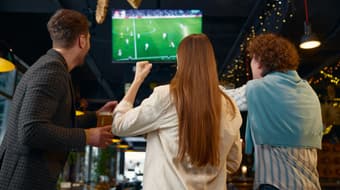La botana, las chelas y el partido: ahora también pueden dejarte cashback
