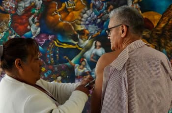 Vacuna contra el sarampión: ¿quiénes no deben aplicársela y qué reacciones puede causar?