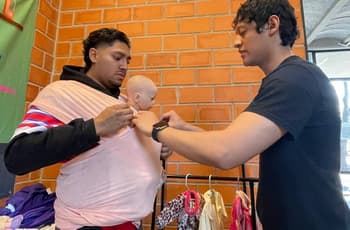 Así es la escuela de nuevas masculinidades de CDMX: taller de paternidad, cuidados y combate a violencias