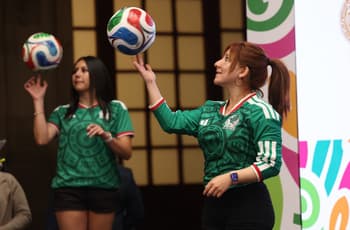 Zócalo CDMX listo para la clase de fútbol más grande del mundo: ¿cuándo es?