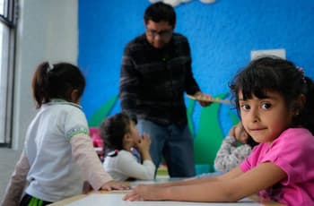 Guardianes de la Memoria: rescatan náhuatl con clases a infancias en Bebetecas y CENDI de CDMX