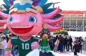 ¿Por qué quitaron la escultura del ajolote mundialista del Estadio? Esto dijo el Gobierno de CDMX