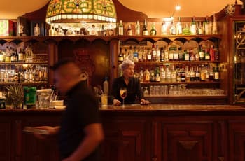 ¡Salud! Por más de 150 años de brindar en cantinas
