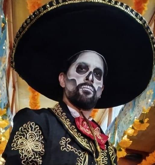 Tour nocturno por el Centro Histórico con leyendas navideñas y cantinas en CDMX | DProducciones Leyendas