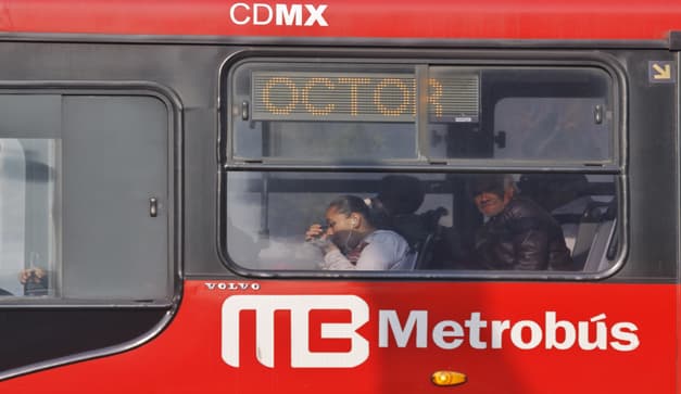 accesos a la estación Dr. Gálvez