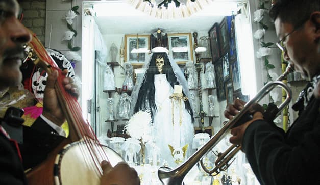 Altar a la santa muerte