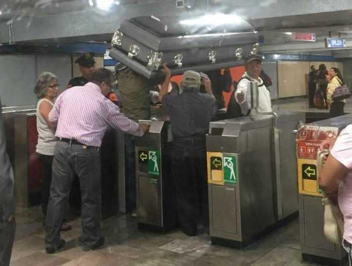 memes por el cumpleaños del Metro