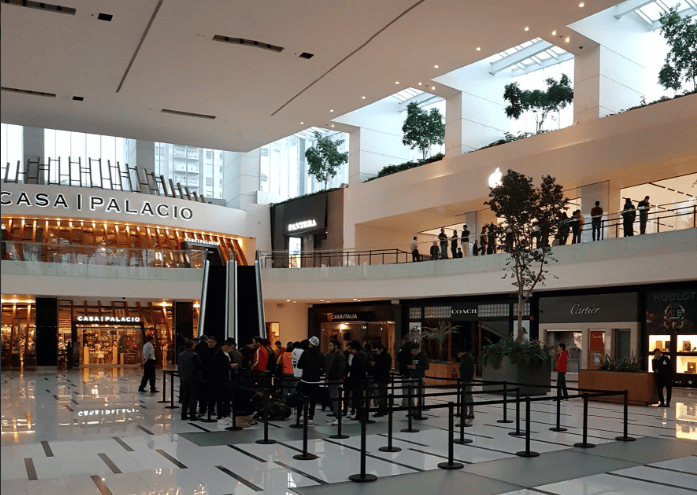 iPhone Xs en Apple Vía Santa Fe