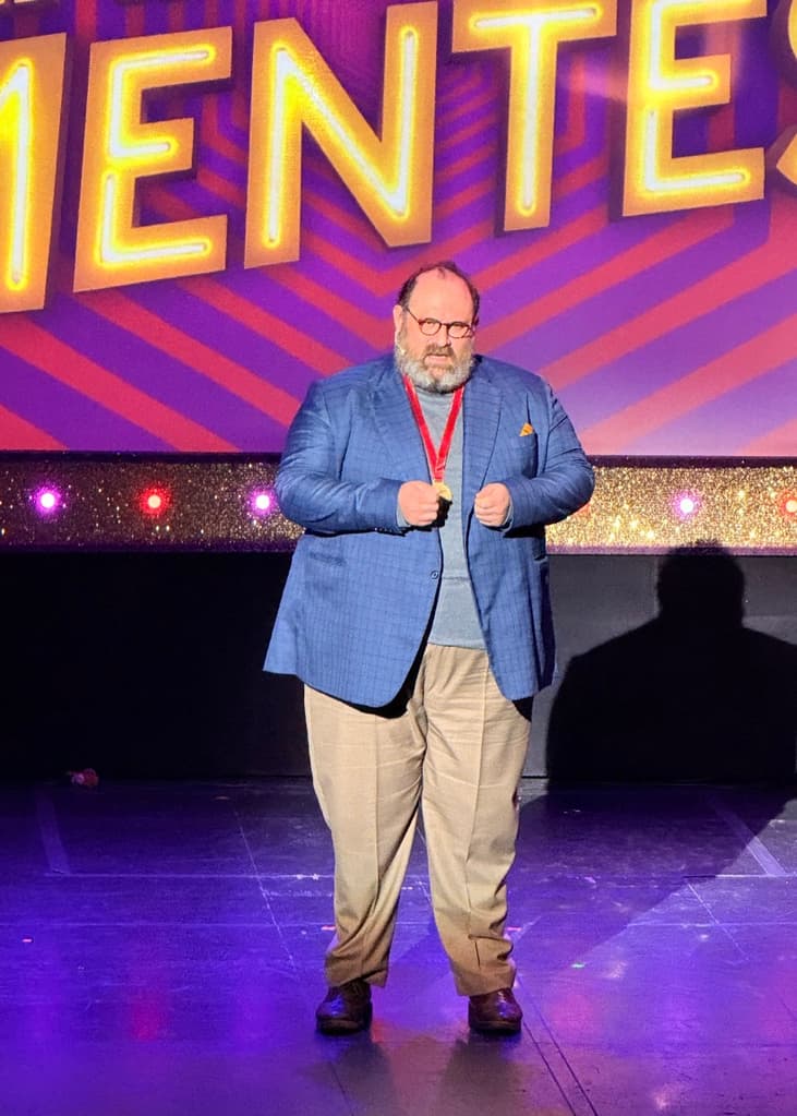 Daniel Haddad en escena: Mind Mangler mezcla magia real, mentalismo y comedia en CDMX | Foto: Liz Basaldúa