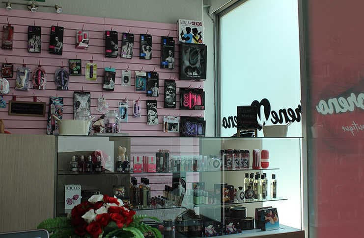 vendedora de sex shop
