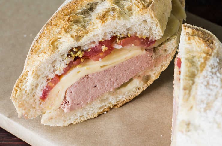 Hinojosa Baguetería y charcutería