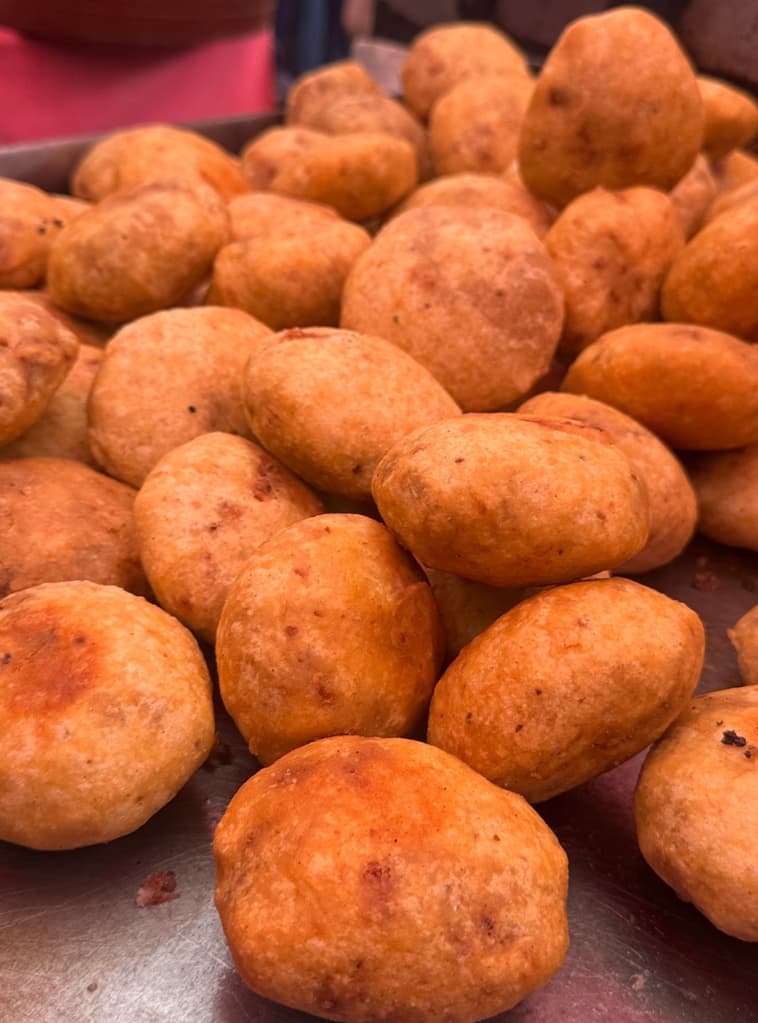 Gorditas estilo michoacano para comer rico en la Lagunilla | Foto: Liz Basaldúa