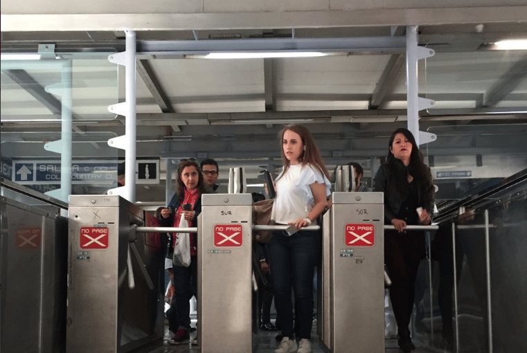 torniquetes de la Línea 2
