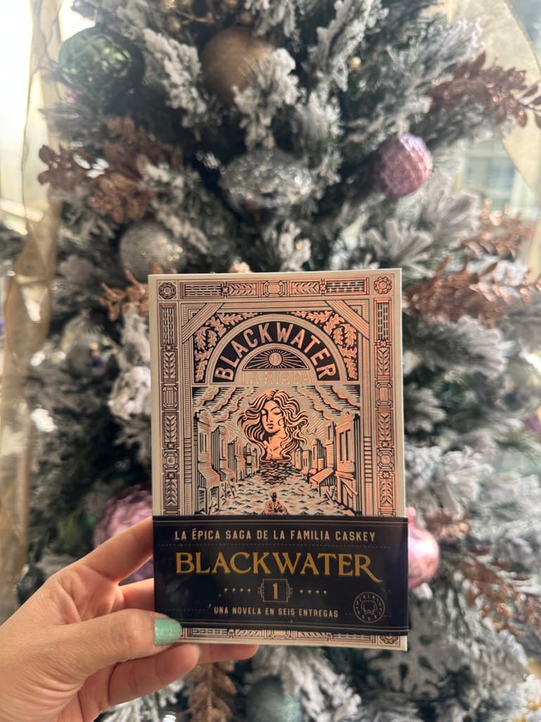 Libros para regalar en el intercambio de Navidad | Foto: Liz Basaldúa