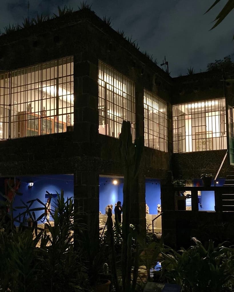Museo Frida Kahlo presenta Noche Azul: experiencias nocturnas con arte y música en vivo | Foto: Museo Frida Kahlo 