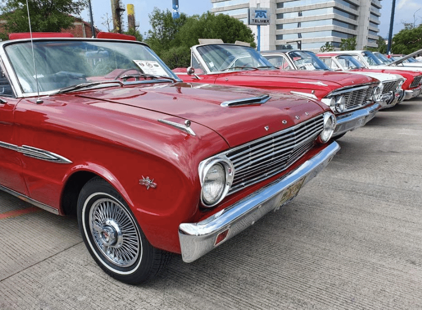 Expo de autos de colección: edición Mustang