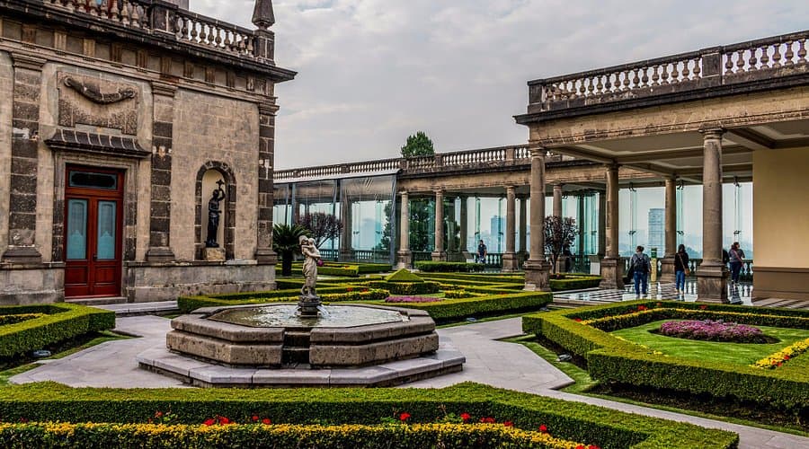 El Patio de eventos del Castillo de Chapultepec será la sede de “Voces del alba y del silencio” durante la Noche de Museos.