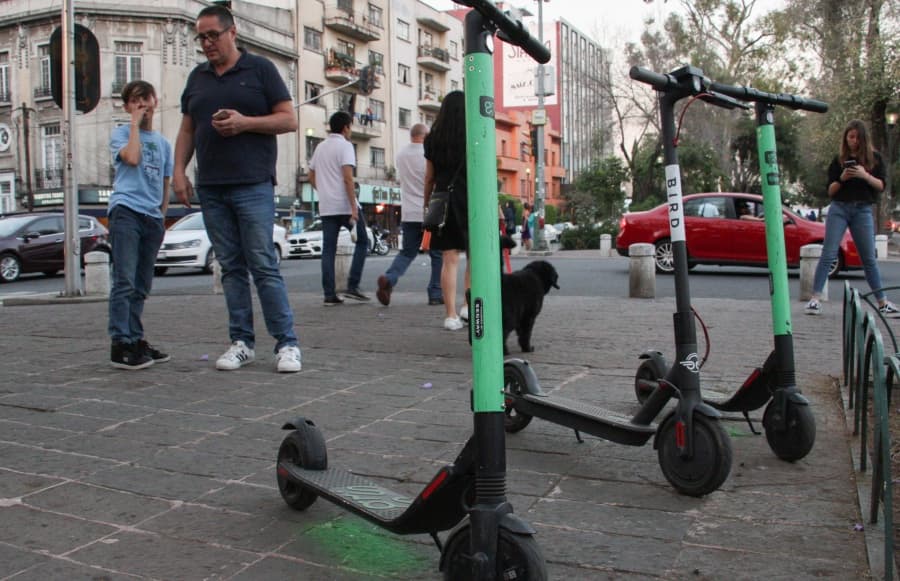 estacionamiento para scooters