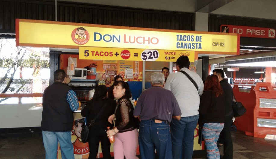 Tacos don lucho le debe al Metro