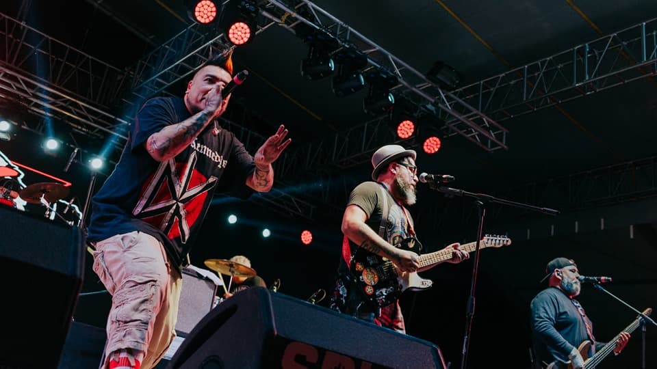 concierto de El Gran Silencio en el Poli