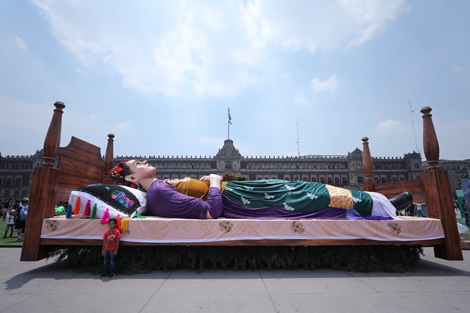 Frida Kahlo en el Zócalo