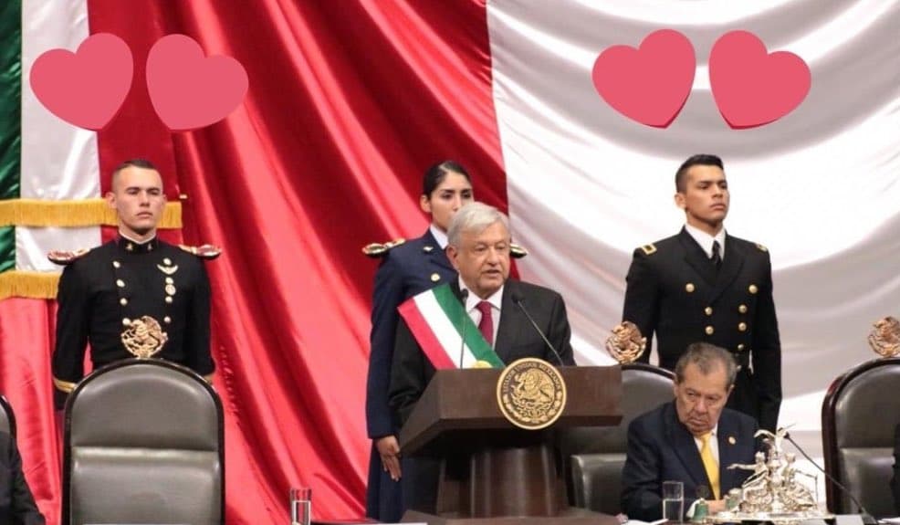 memes de la toma de protesta